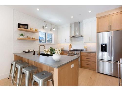 4 (Sw)-833 6Th Street, Canmore, AB - Indoor Photo Showing Kitchen With Upgraded Kitchen