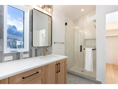 4 (Sw)-833 6Th Street, Canmore, AB - Indoor Photo Showing Bathroom