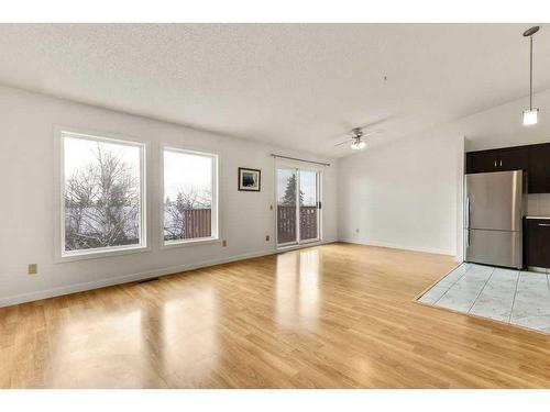 39 Hawksbrow Road Nw, Calgary, AB - Indoor