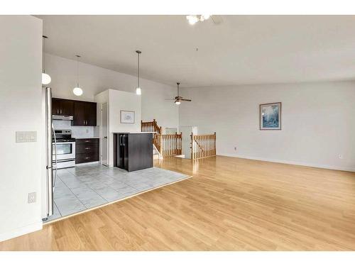 39 Hawksbrow Road Nw, Calgary, AB - Indoor