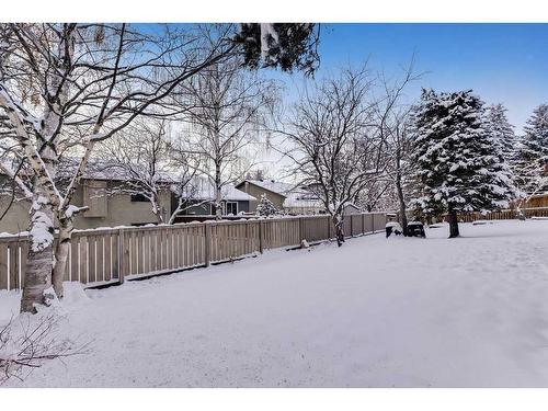 39 Hawksbrow Road Nw, Calgary, AB - Outdoor