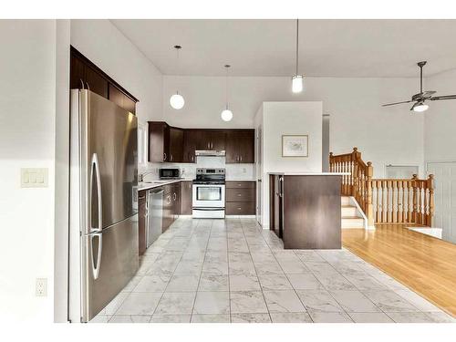 39 Hawksbrow Road Nw, Calgary, AB - Indoor Photo Showing Kitchen