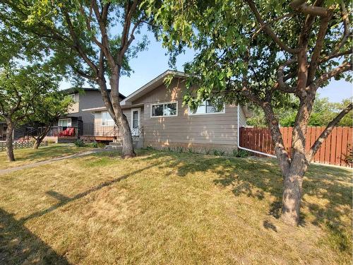 10216 Maplecreek Drive Se, Calgary, AB - Outdoor