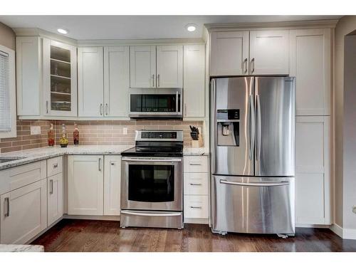 10216 Maplecreek Drive Se, Calgary, AB - Indoor Photo Showing Kitchen With Stainless Steel Kitchen