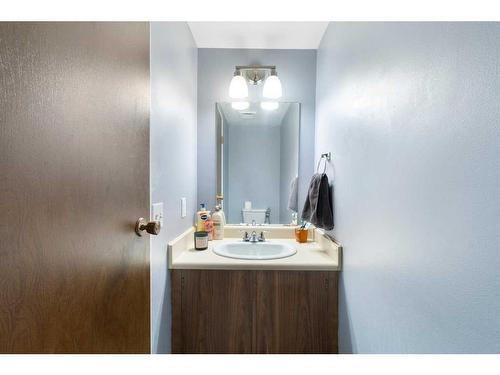 161-20 Falbury Crescent Ne, Calgary, AB - Indoor Photo Showing Bathroom