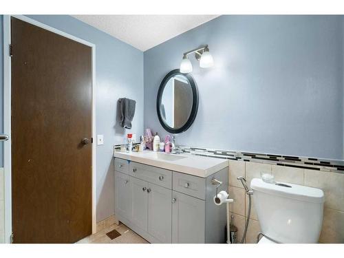 161-20 Falbury Crescent Ne, Calgary, AB - Indoor Photo Showing Bathroom