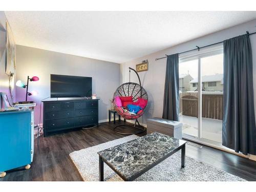 161-20 Falbury Crescent Ne, Calgary, AB - Indoor Photo Showing Other Room