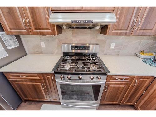 17 Red Embers Row Ne, Calgary, AB - Indoor Photo Showing Kitchen