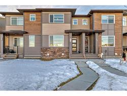 131 Wolf Creek Avenue SE Calgary, AB T2X 4V1