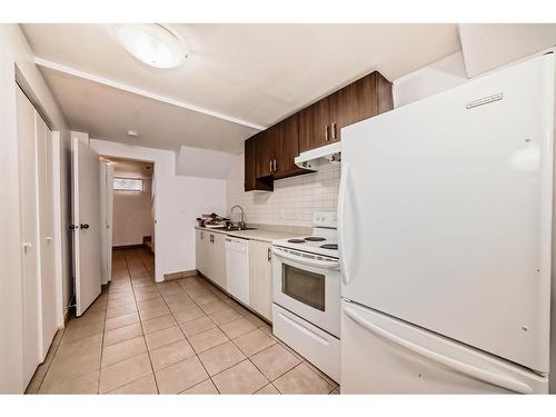 252 And 254 Midridge Place Se, Calgary, AB - Indoor Photo Showing Kitchen