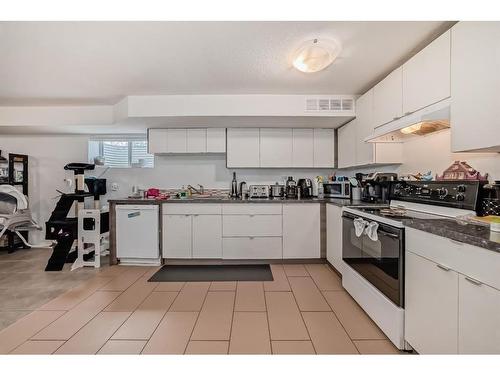 252 And 254 Midridge Place Se, Calgary, AB - Indoor Photo Showing Kitchen