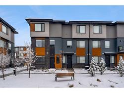 302 Corner Glen Circle NE Calgary, AB T3N 2E1