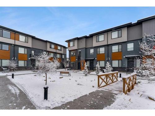 302 Corner Glen Circle Ne, Calgary, AB - Outdoor