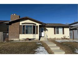 20 Templemont Way NE Calgary, AB T1Y 5A8