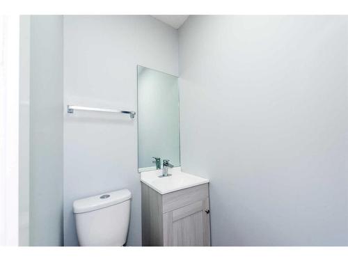 55 Templemont Drive Ne, Calgary, AB - Indoor Photo Showing Bathroom