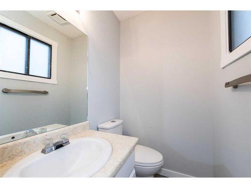 55 Templemont Drive Ne, Calgary, AB - Indoor Photo Showing Bathroom