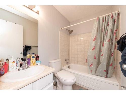 55 Templemont Drive Ne, Calgary, AB - Indoor Photo Showing Bathroom