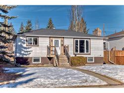 8132 47 Avenue NW Calgary, AB T3B 1Z5