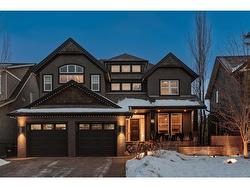 14 Discovery Ridge Manor SW Calgary, AB T3H 5L9