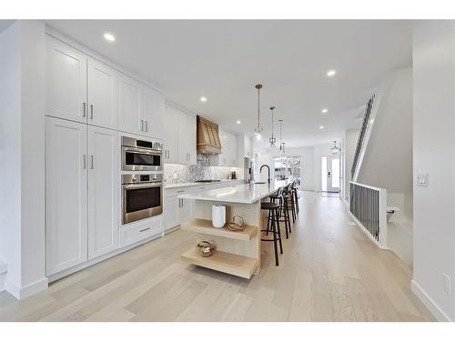 2326 26 Avenue Nw, Calgary, AB - Indoor Photo Showing Kitchen With Upgraded Kitchen