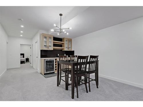 2326 26 Avenue Nw, Calgary, AB - Indoor