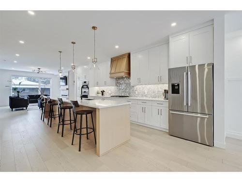 2326 26 Avenue Nw, Calgary, AB - Indoor Photo Showing Kitchen With Upgraded Kitchen