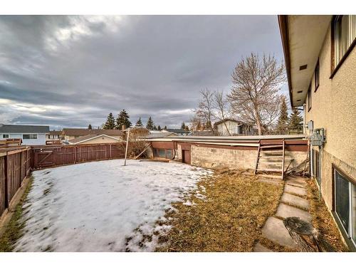 255 Rundleridge Drive Ne, Calgary, AB - Outdoor