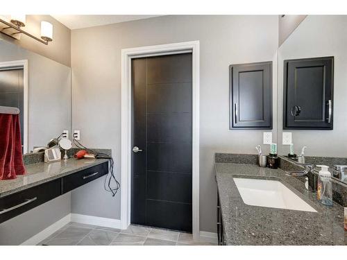 81 Auburn Meadows Crescent Se, Calgary, AB - Indoor Photo Showing Bathroom