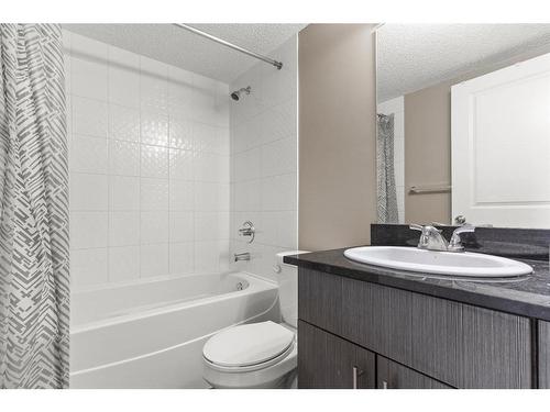 316-15 Saddlestone Way Ne, Calgary, AB - Indoor Photo Showing Bathroom