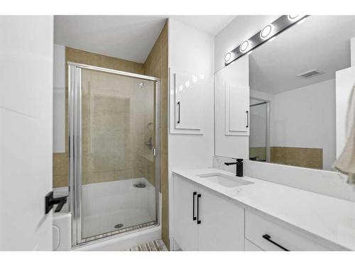 2046 Luxstone Boulevard, Airdrie, AB - Indoor Photo Showing Bathroom