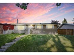 6112 4 Street NE Calgary, AB T2P 5K1