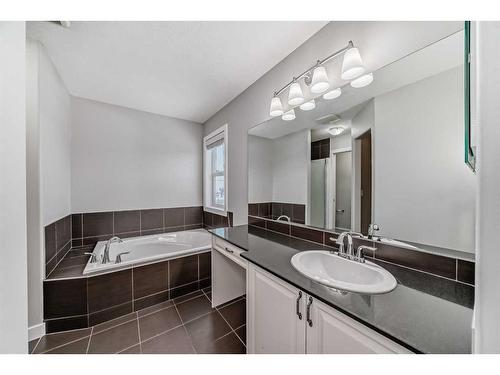 1204 Brightoncrest Green Se, Calgary, AB - Indoor Photo Showing Bathroom