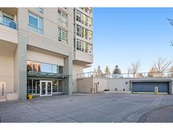 2401-77 Spruce Place SW Calgary, AB T3C 3X6