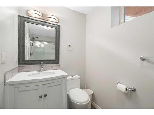 43 Prominence Path Sw, Calgary, AB - Indoor Photo Showing Bathroom