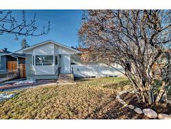 2015 45 Street SE Calgary, AB T2B 1J8