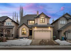 98 Westridge Crescent SW Calgary, AB T3H 5E1