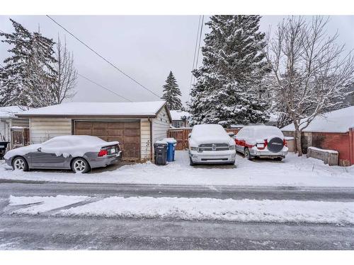 4913 20 Street Sw, Calgary, AB - Outdoor