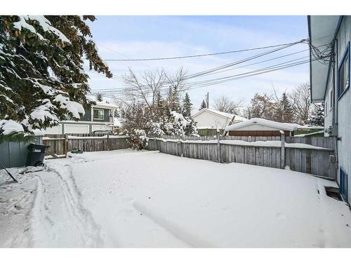 8636 47 Avenue Nw, Calgary, AB - Outdoor