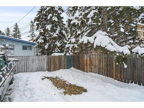 8636 47 Avenue Nw, Calgary, AB - Outdoor