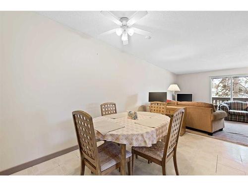 8636 47 Avenue Nw, Calgary, AB - Indoor Photo Showing Dining Room