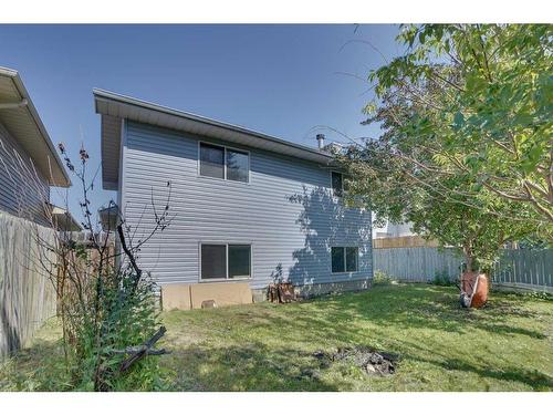 9029 21 Street Se, Calgary, AB - Outdoor