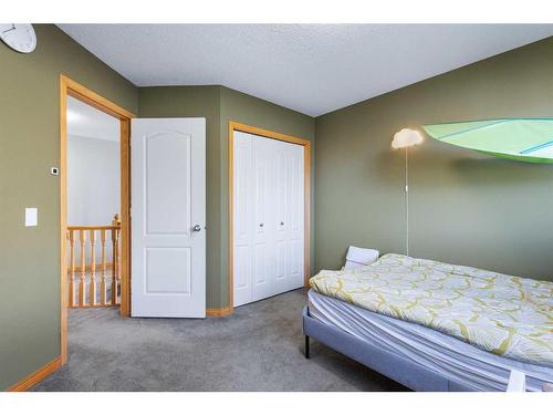 649 Hamptons Drive Nw, Calgary, AB - Indoor Photo Showing Bedroom