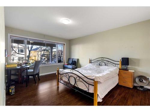 649 Hamptons Drive Nw, Calgary, AB - Indoor Photo Showing Bedroom