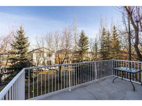 649 Hamptons Drive Nw, Calgary, AB - Outdoor