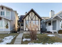 223 Sandstone Drive NW Calgary, AB T3K 3B9