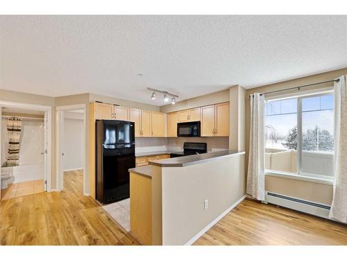 2107-70 Panamount Drive Nw, Calgary, AB - Indoor Photo Showing Kitchen