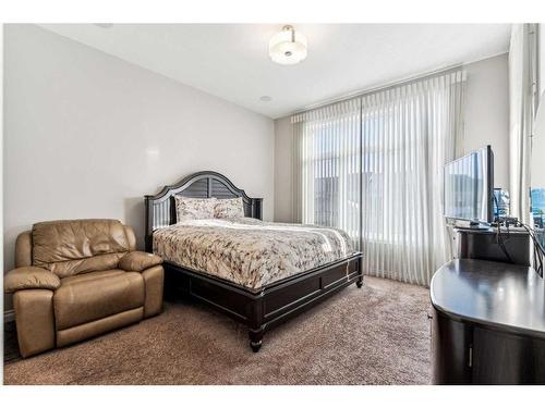 318 Mahogany Manor Se, Calgary, AB - Indoor Photo Showing Bedroom