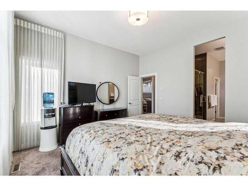 318 Mahogany Manor Se, Calgary, AB - Indoor Photo Showing Bedroom