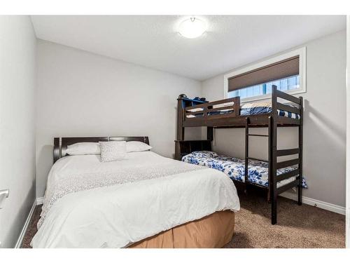 318 Mahogany Manor Se, Calgary, AB - Indoor Photo Showing Bedroom