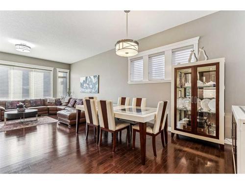 318 Mahogany Manor Se, Calgary, AB - Indoor Photo Showing Dining Room